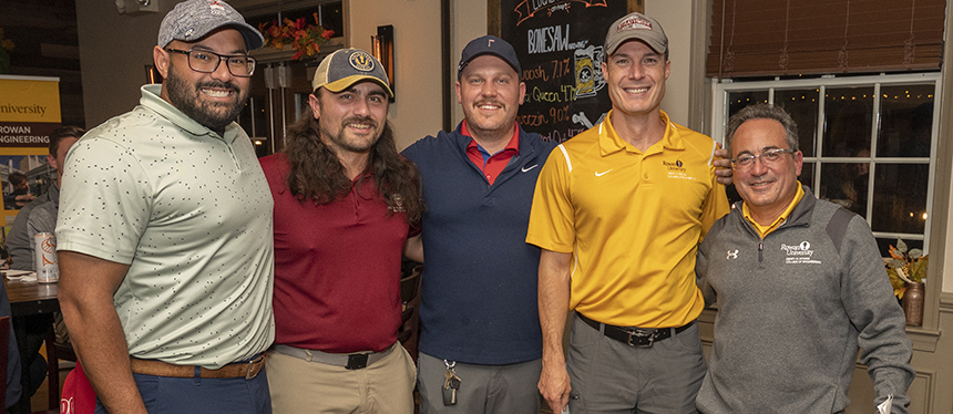 alumni golf event group photo