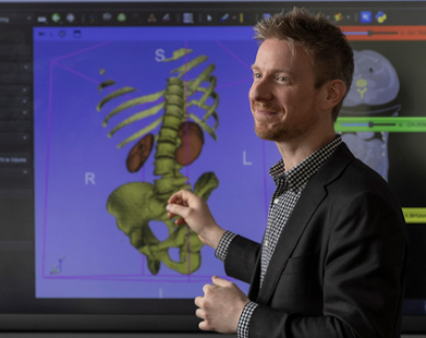 Erik Brewer is collaborating with Virtua's Nasser Youssef, MD, to understand how CT scans correlate with organ transplant outcomes.